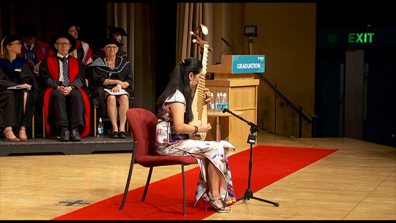 Musical interlude: Cheng Yu - Chinese pipa, SOAS Graduation 2016, (pm), SOAS University of London