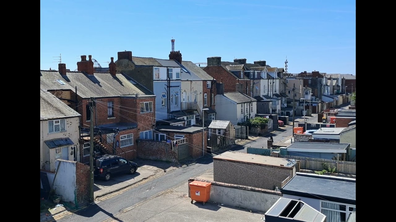 Back Alley of Blackpool on a Sunny Day - Moving Picture