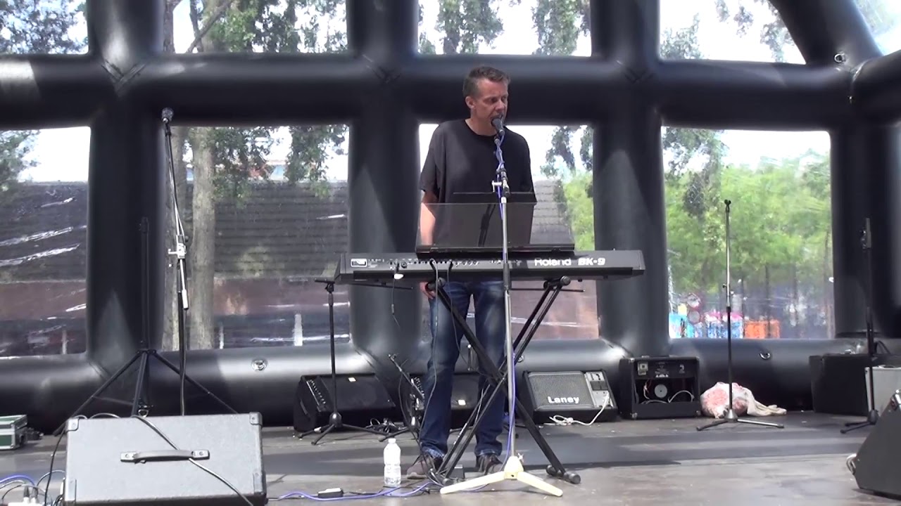 John Vos (R.I.P. 30-01-20) zingt Malle Piet bij Crooswijk op Stelten 2019