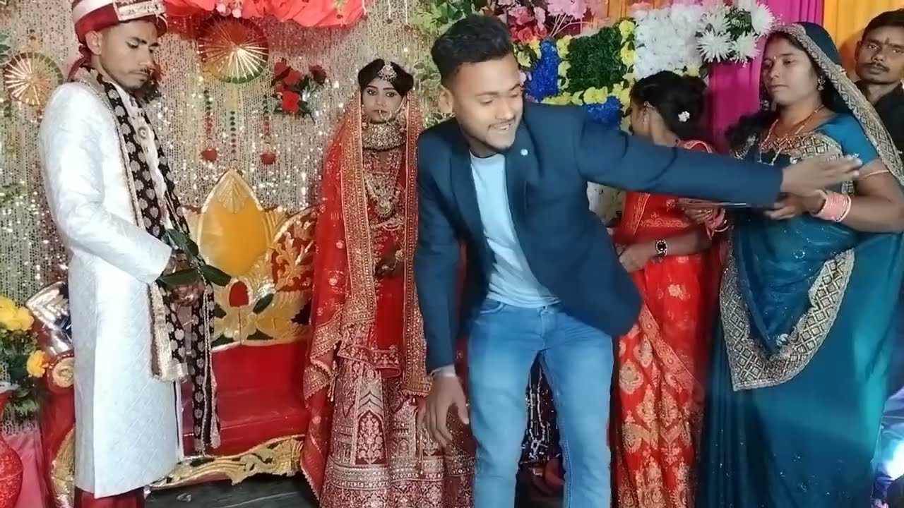 taron ka chamakta gehna ho jis ghar mein tumhari shaadi ho||#wedding #sadhi #dancevideo #dancevideo