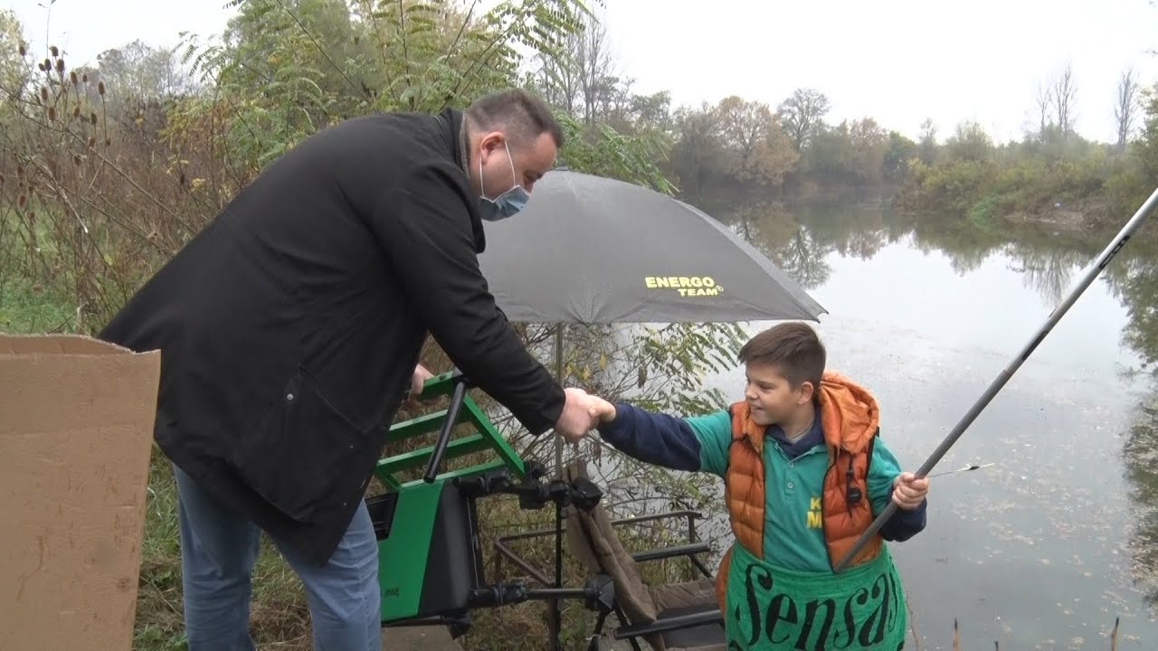 Iznenađenje za mladog ribolovca
