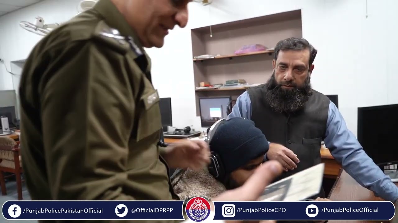 IGP Punjab, Dr. Usman Anwar, visited Jamia Ashrafia Lahore.