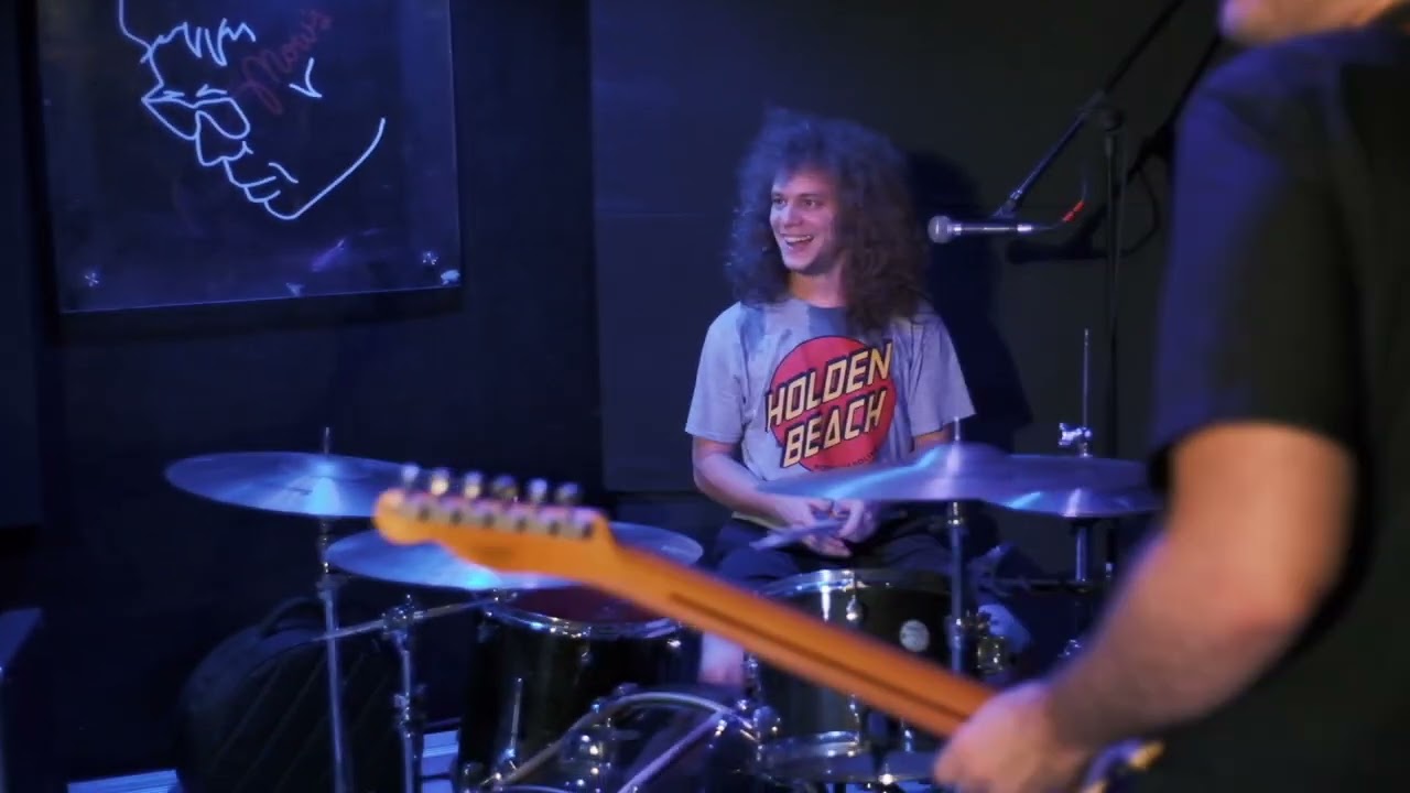 Prince Daddy & The Hyena - Live in Manila