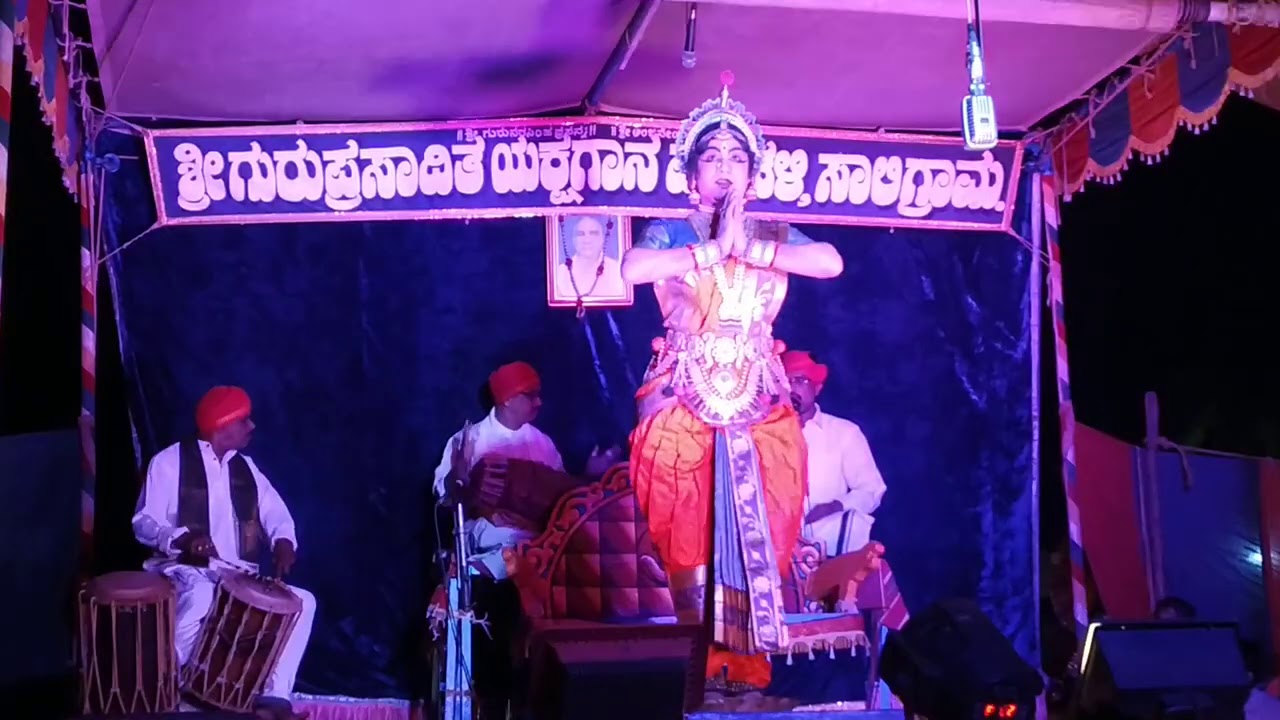 ವಿನೂತನ ಶೈಲಿಯಲ್ಲಿ ಕುಲದೇವಿ ಮೀನಾಕ್ಷಿ|ವಂಡಾರು ನಾಟ್ಯ|ಈಶ್ವರಿ ಪರಮೇಶ್ವರಿ|Eshwari Parameshwari|Yakshagana 2021