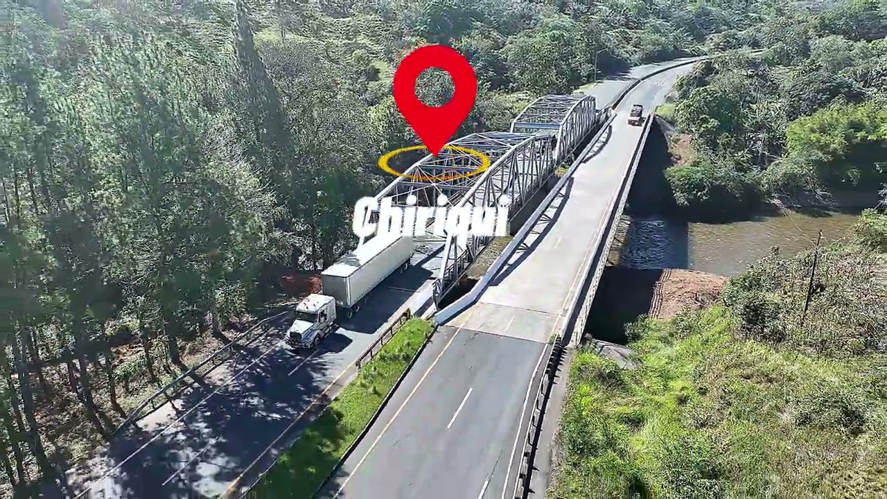 Vistas aéreas del puente sobre río Tabasara 