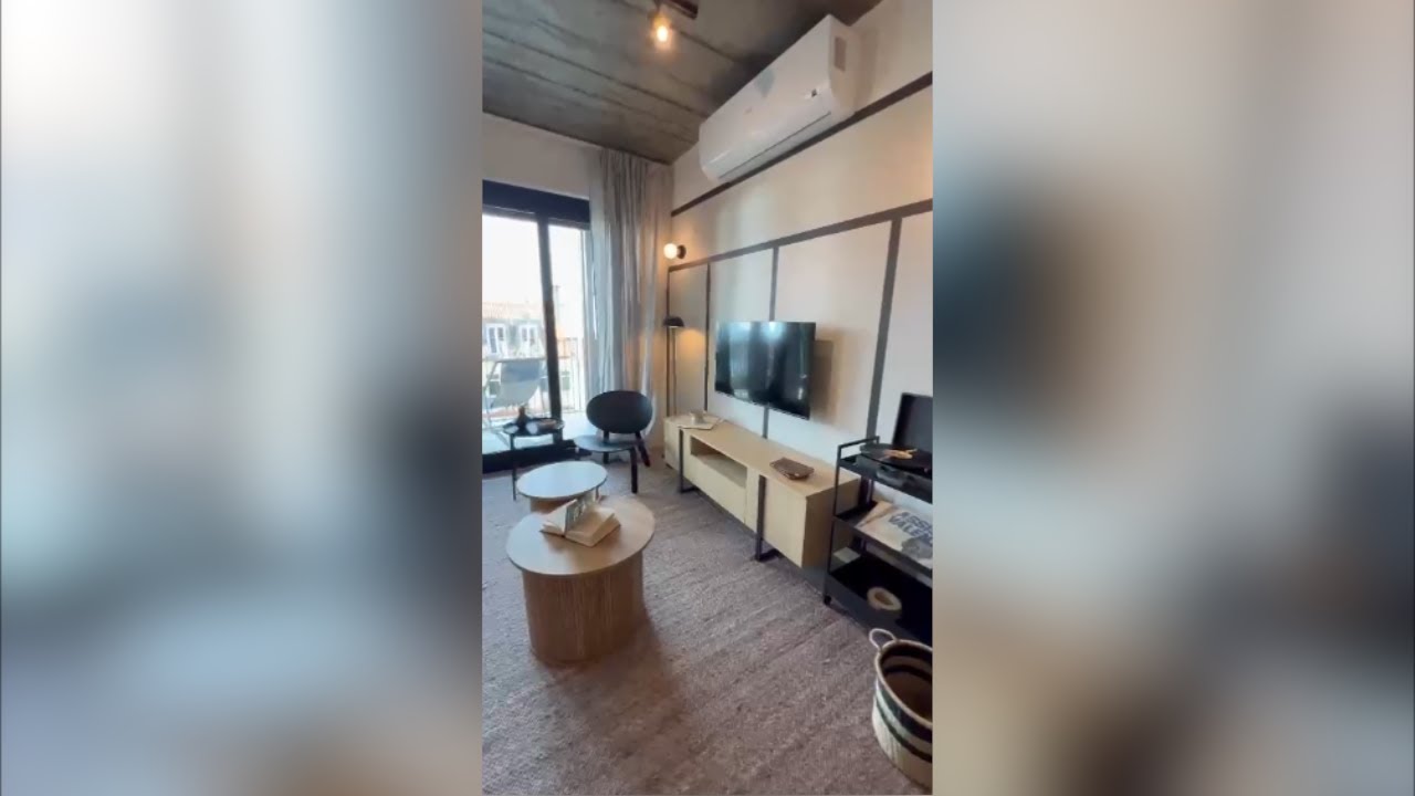 Galapos 3 bedroom apartment with parking in Santo António Lisbon