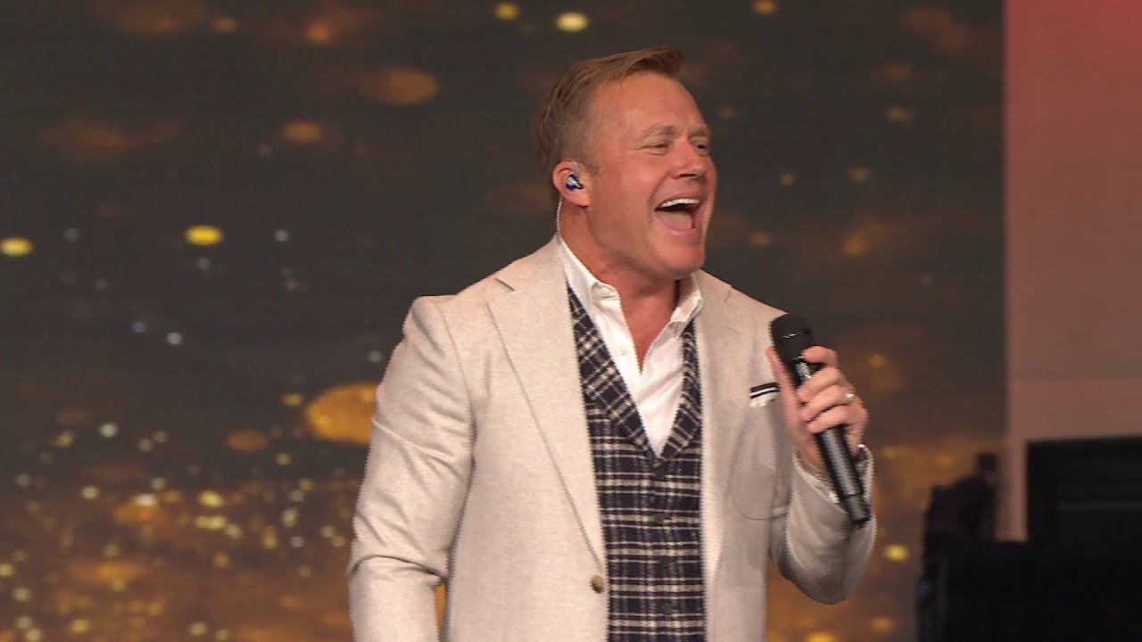 FIRST BAPTIST ORLANDO CELEBRATION CHOIR w/ Charles Billingsley - 