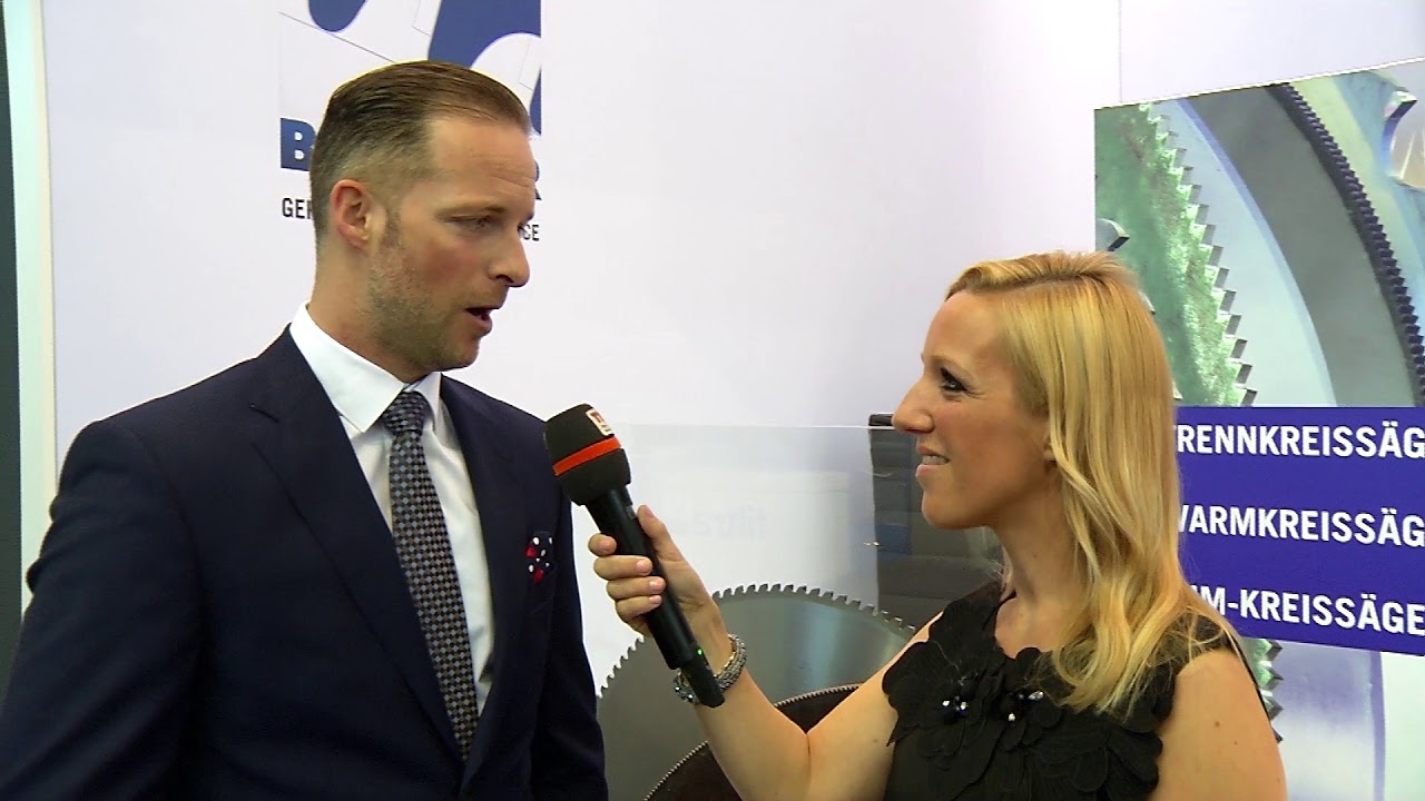 Besuch am neuen Messestand bei August Blecher