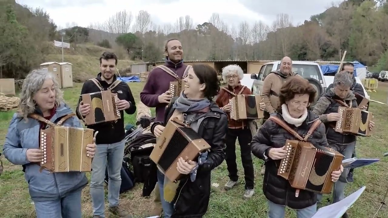 Assaigs per l'actuació de la festa de La Carbonera 2022 de Cànovas.