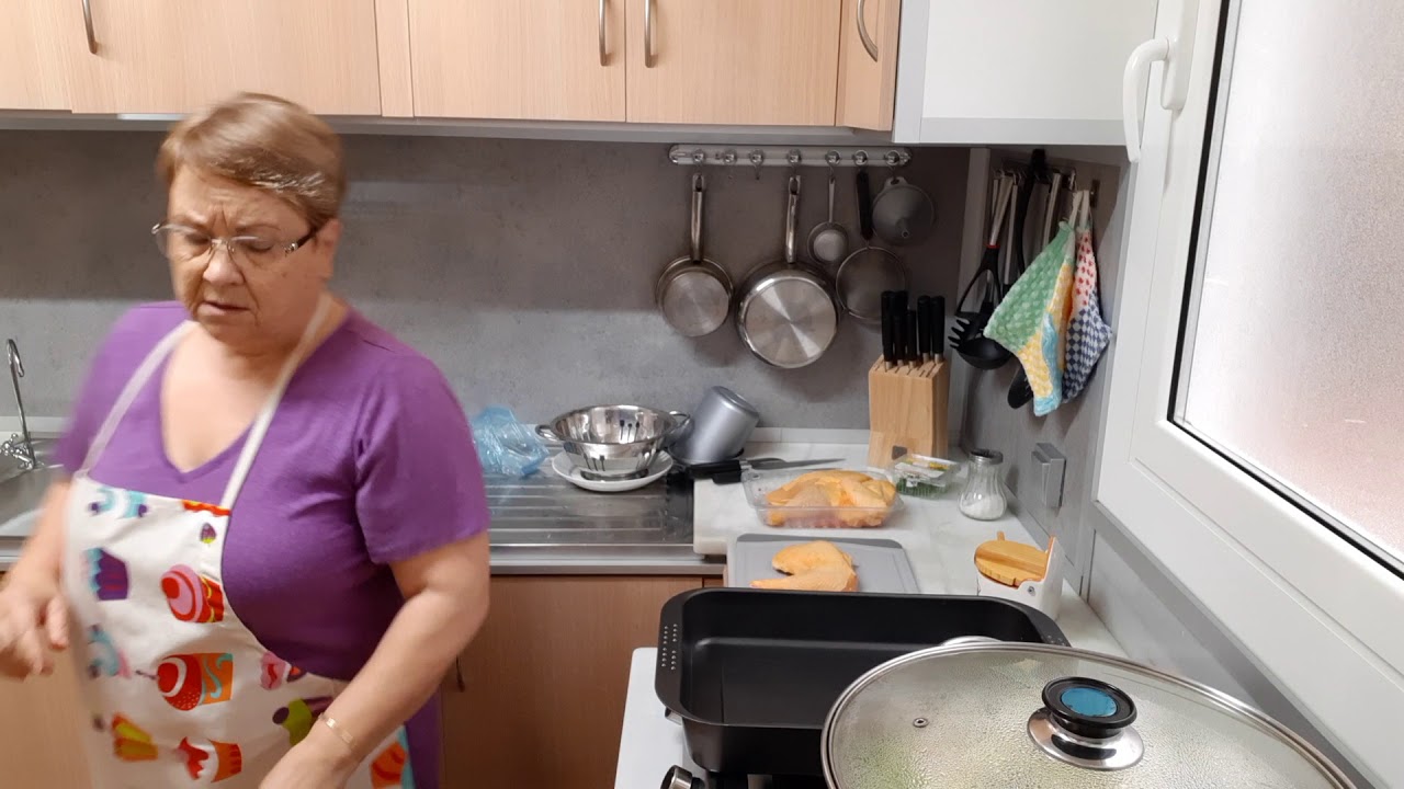 Caldo de verduras  y pollo con patatas verduras  al horno rico rico