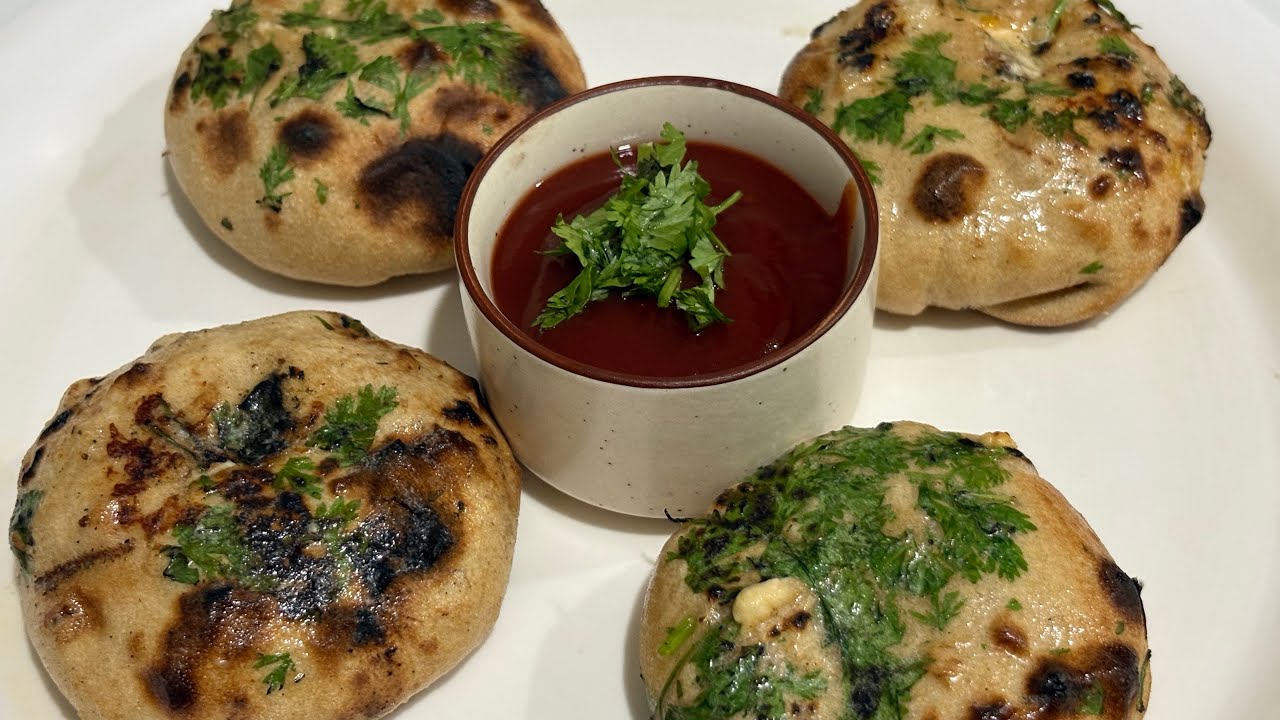 Pizza bomb, Banane ki full recipe, subscribe like comment pizza bomb