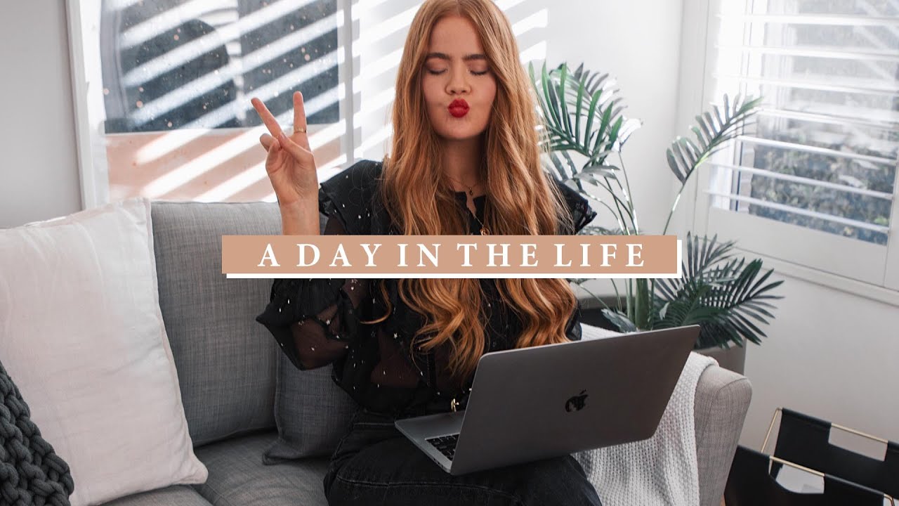 A DAY IN THE LIFE | Skincare, Unboxing & Working From Home | VLOG 017