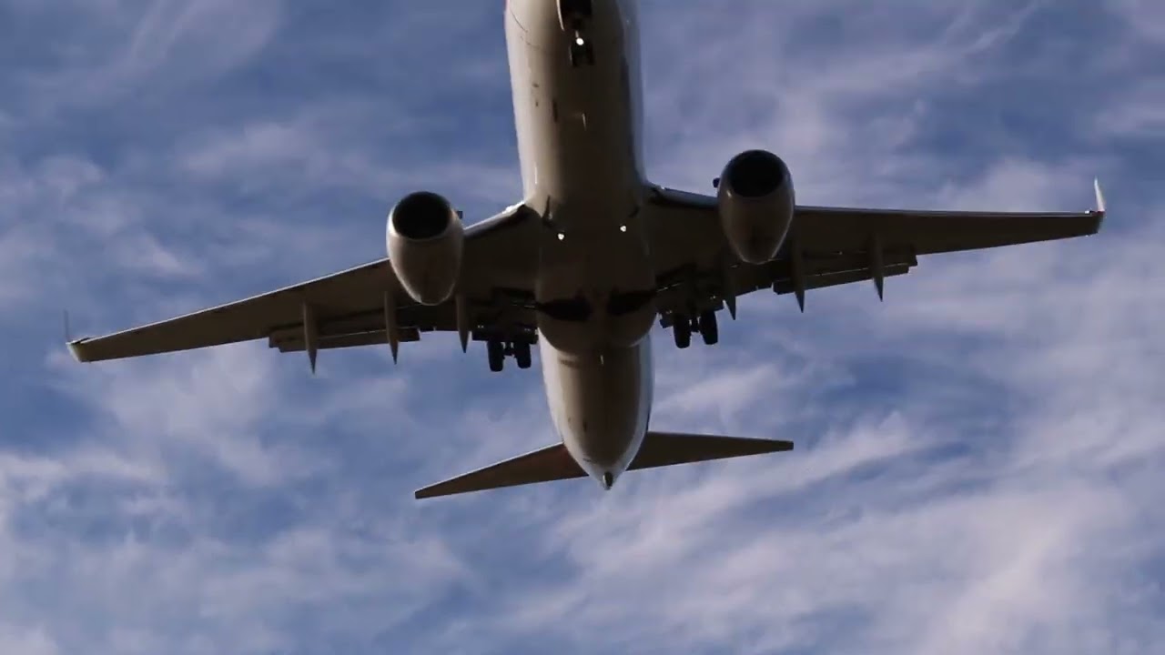 16 minute daily dose of aviation | planespotting and flying