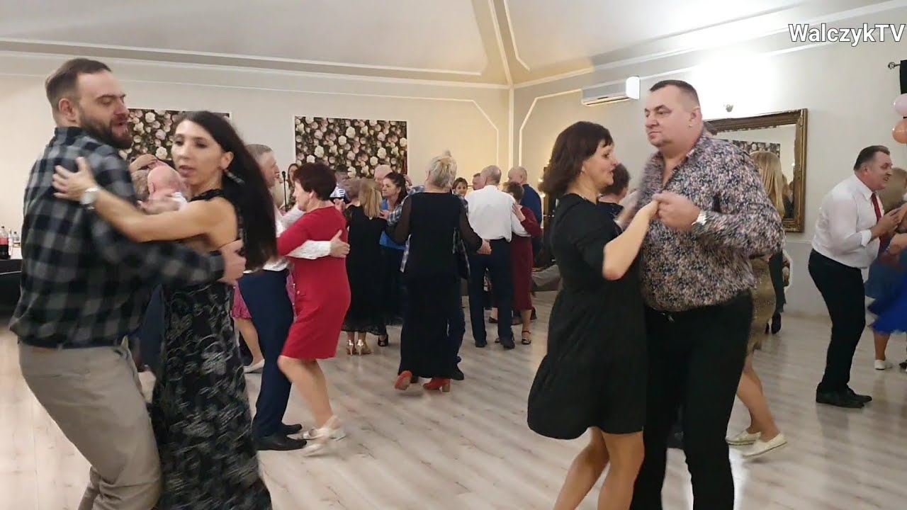 LIPKA ZIELONA a parkiet wypełniony wspaniałymi tancerzami nawet Małgosia z Rafałem tańcują 