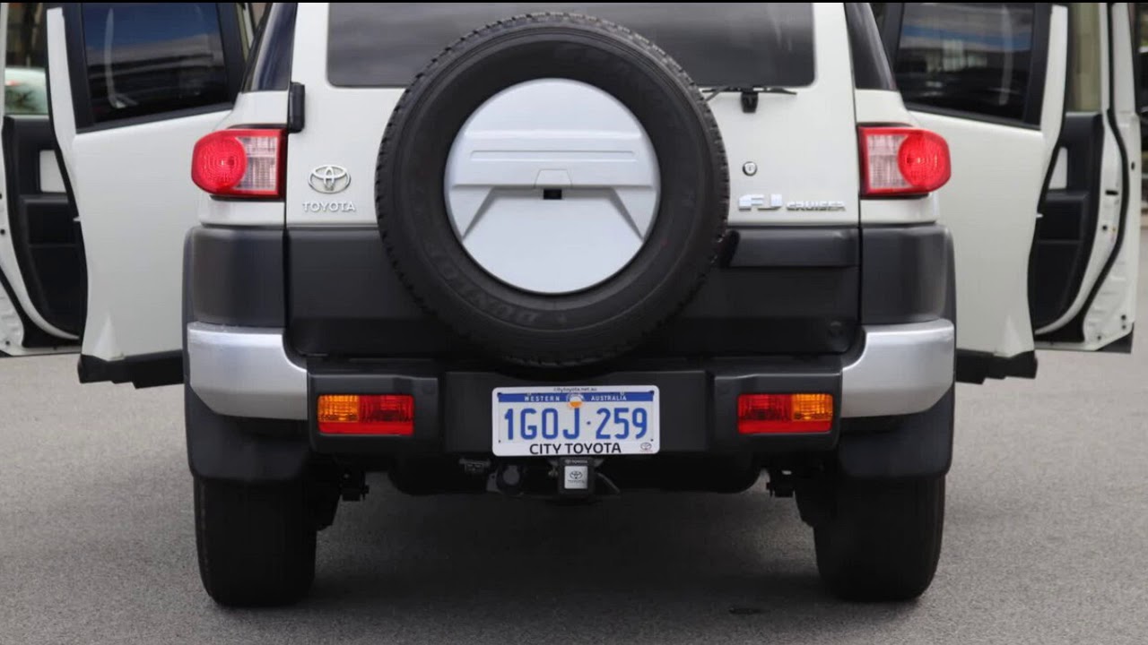 2013 Toyota FJ Cruiser GSJ15R French Vanilla 5 Speed Automatic Wagon
