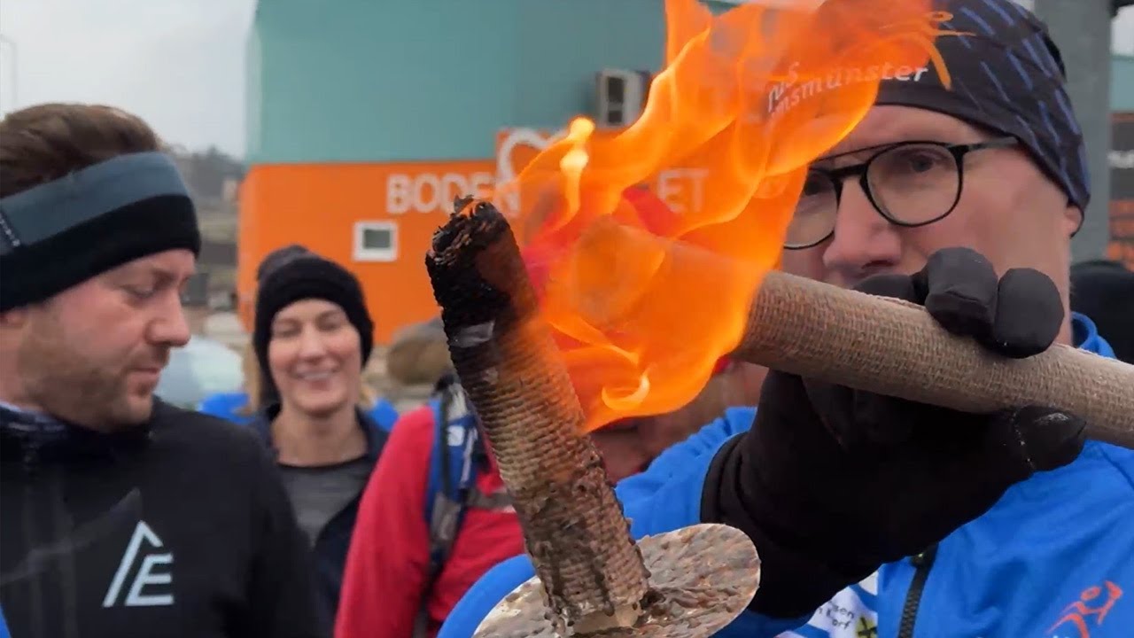 Fackel-Marathon: Laufen mit dem &bdquo;Friedenslicht&ldquo;