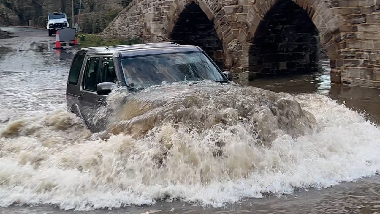 Entertaining Fails!! || UK Flooding || Vehicles vs Floods compilation || #132