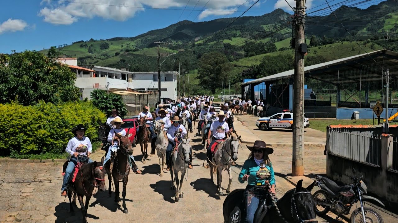 Cavalgada das Colinas em Dom Viçoso mg 