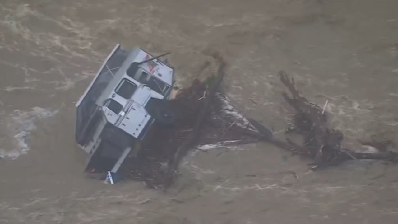 ‘Terrifying scenes’: Flood emergencies unfolding in Victoria