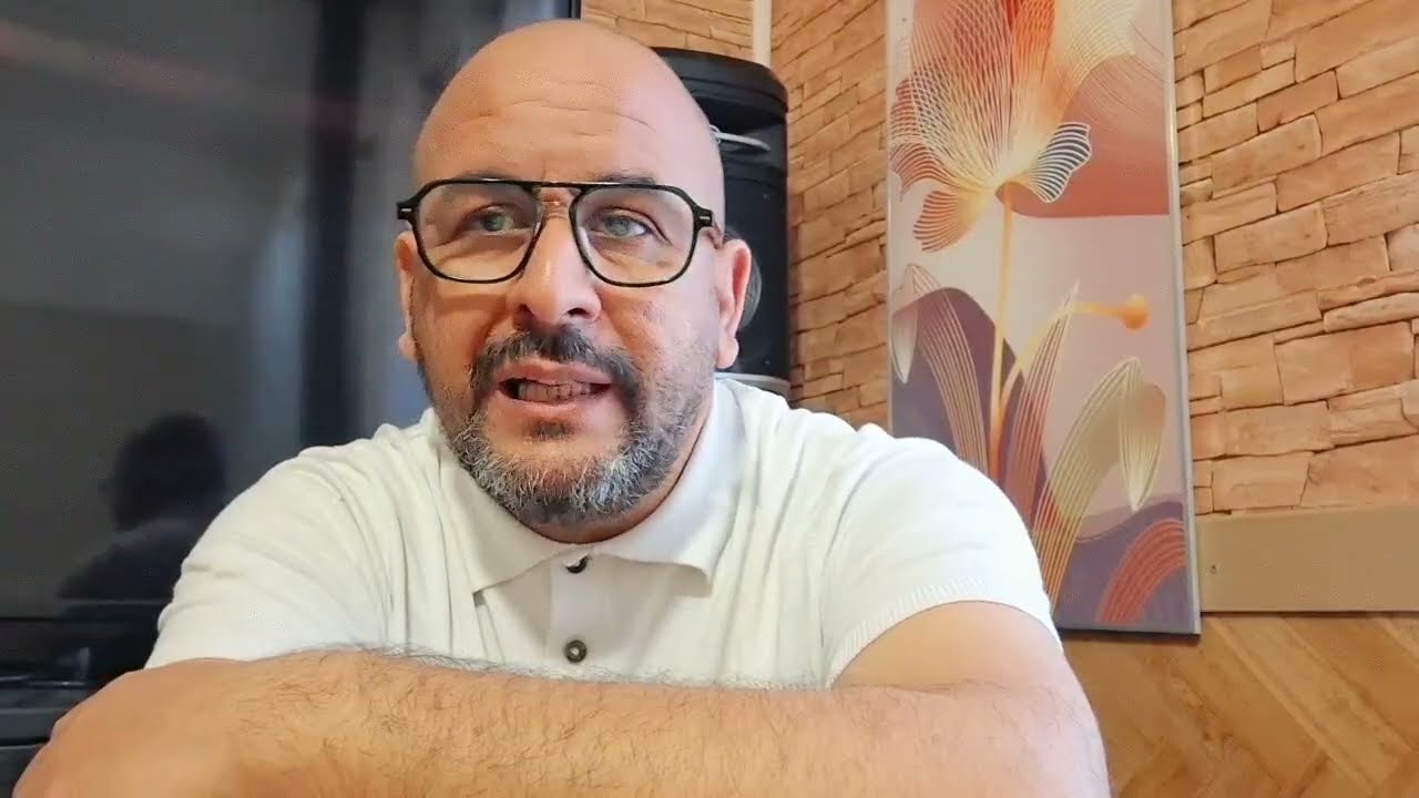 نسيب البدويه حكموا عليه بعامين وهي وبنتها كالسة كاتبكي و كتعاين