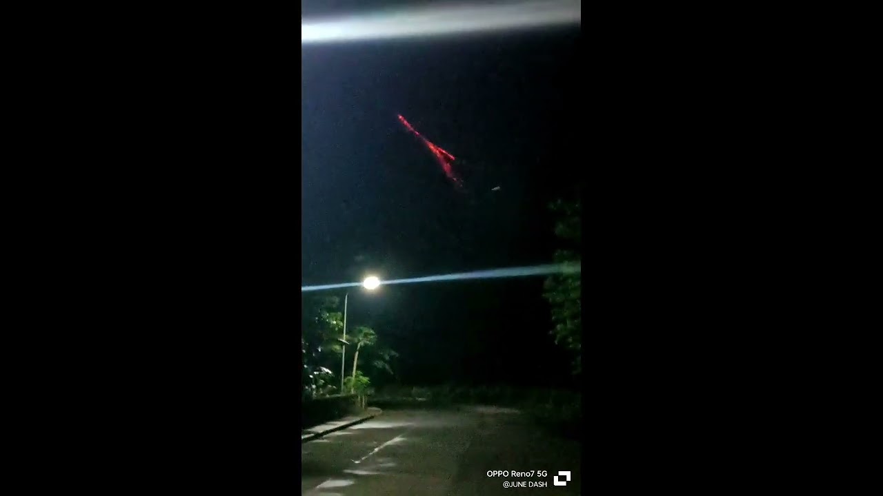 MAYON'S LAVA FLOW DURING THE NIGHT