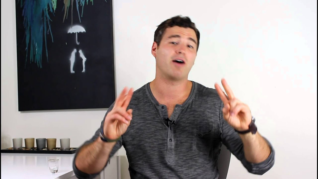 5 Signs of "Emotional Attraction From Men" (Versus Physical Attraction)