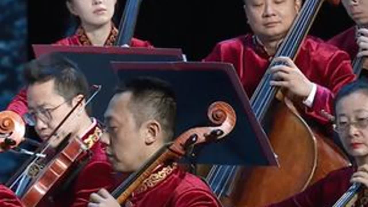 节日十八：交响乐《清风云月》作曲：李劭晟指挥：景焕乐队首席：赵坤宇演出单位：中国交响乐团#文艺中国2026新春特别节目