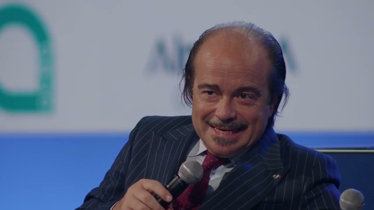 L'intervento del sottosegretario all'Innovazione Alessio Butti all'assemblea Anci di Bologna