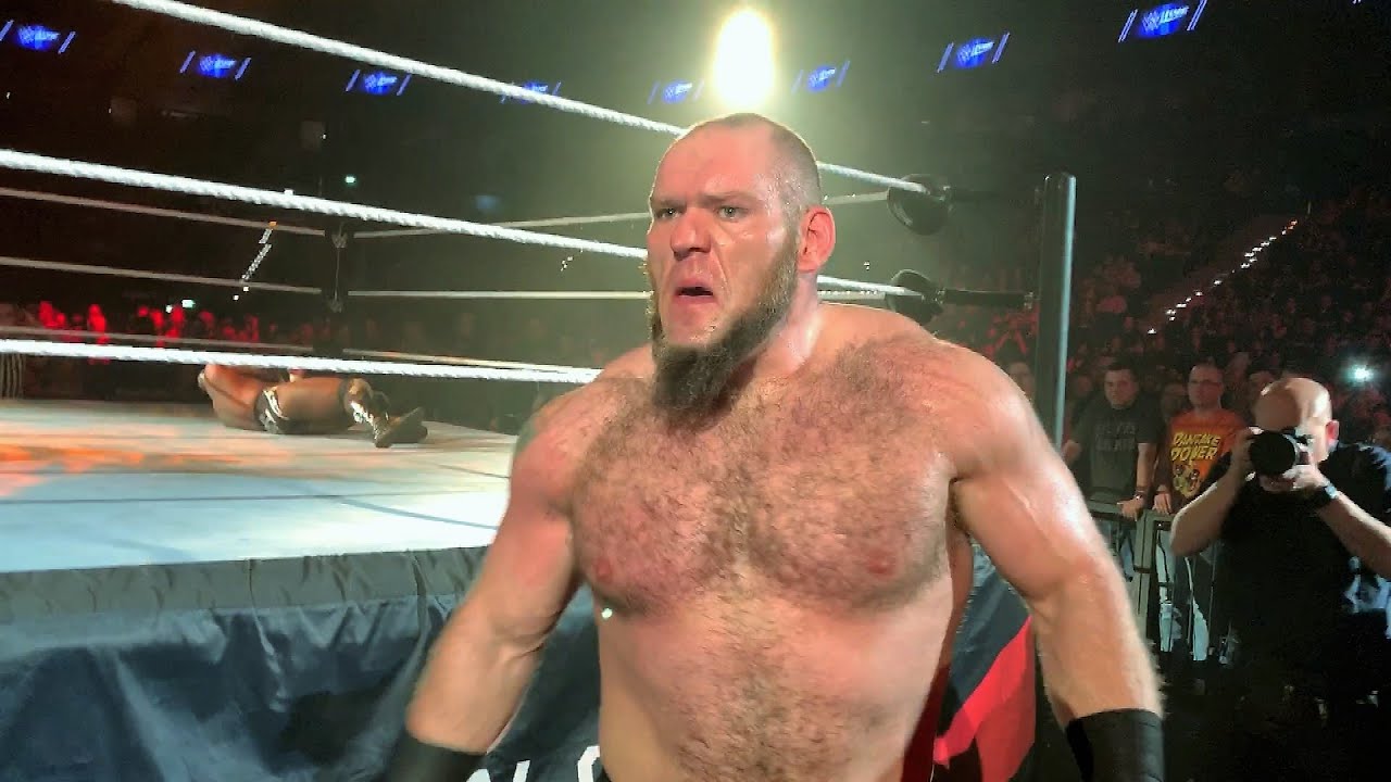 Lars Sullivan's path of destruction goes through Hamburg