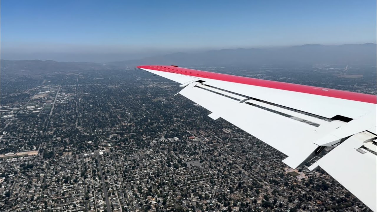 JetSuiteX [JSX] Embraer ERJ-145 Landing Hollywood Burbank Airport (KBUR)