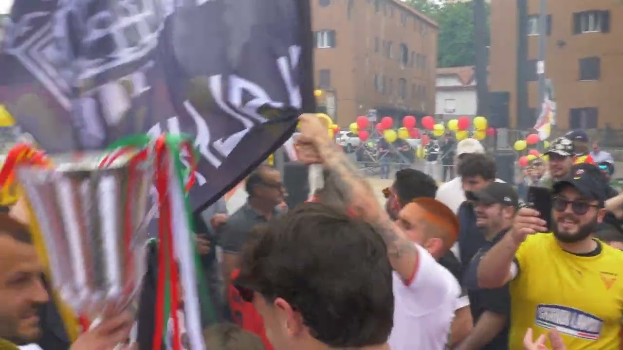 Festa per la promozione del Valmontone in serie D, l'arrivo della squadra