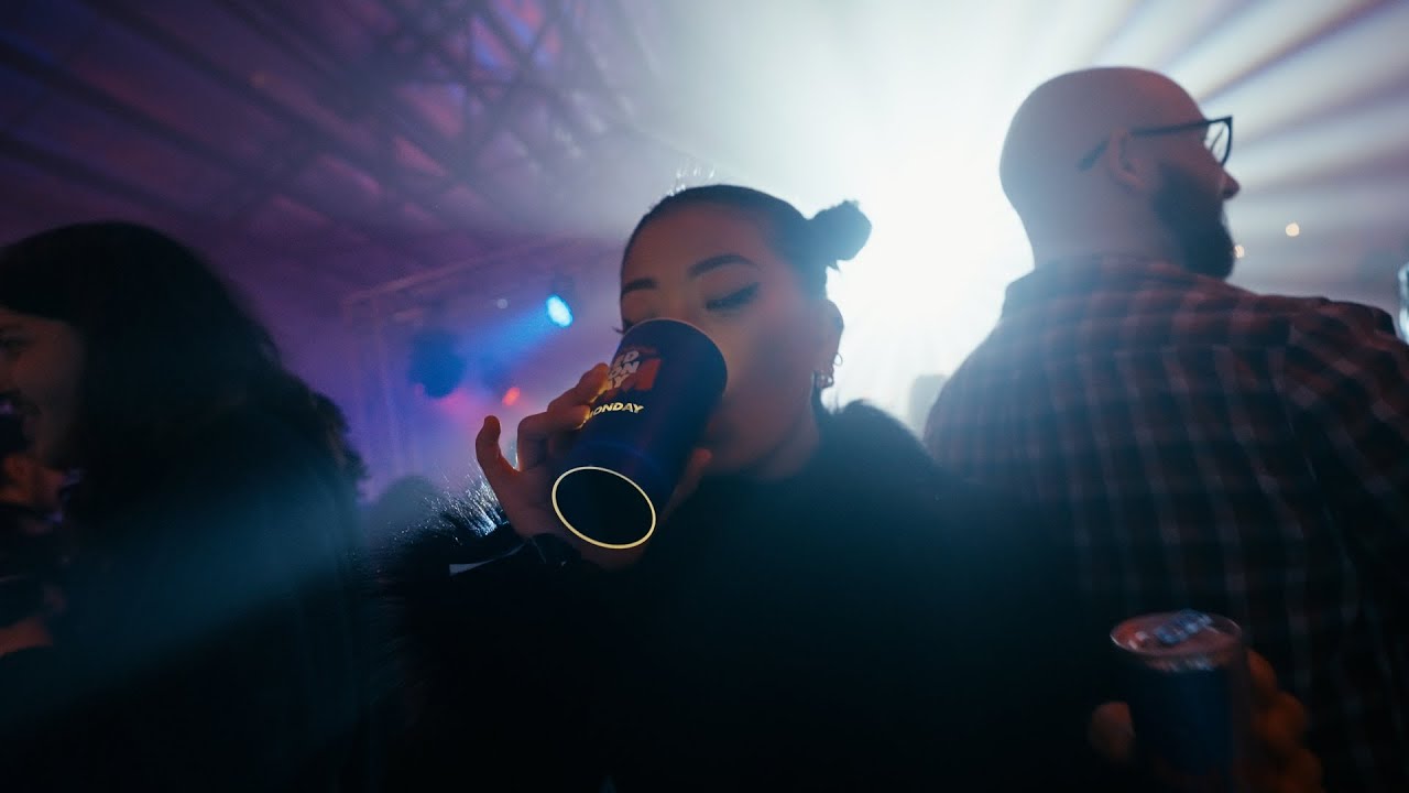 REDBULL RED MONDAY