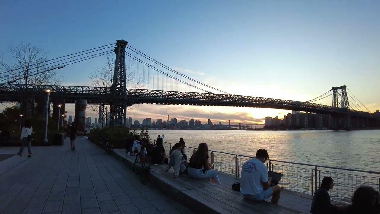 Williamsburg Brooklyn Walking Tour 4K [Nov 2022]
