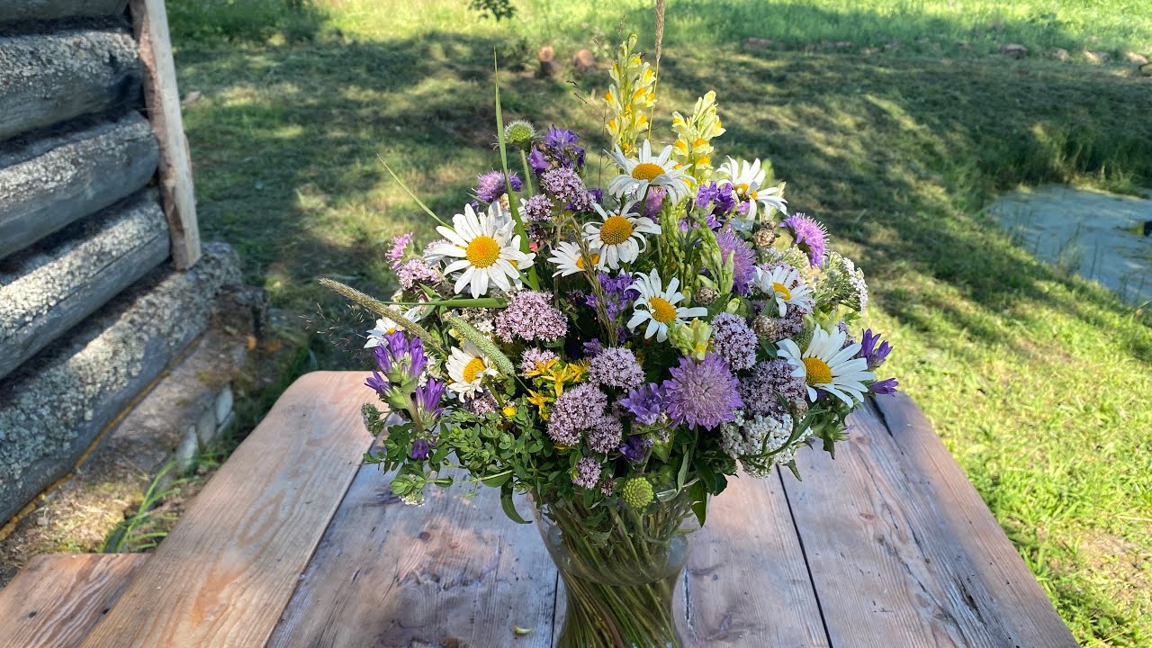 Букет из полевых цветов своими руками. Техника по спирали. Полевые цветы.