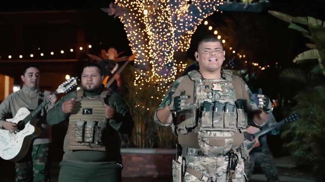 Gallo R12 - Javier Estrada y sus Chavalones ft El Leon y su gente