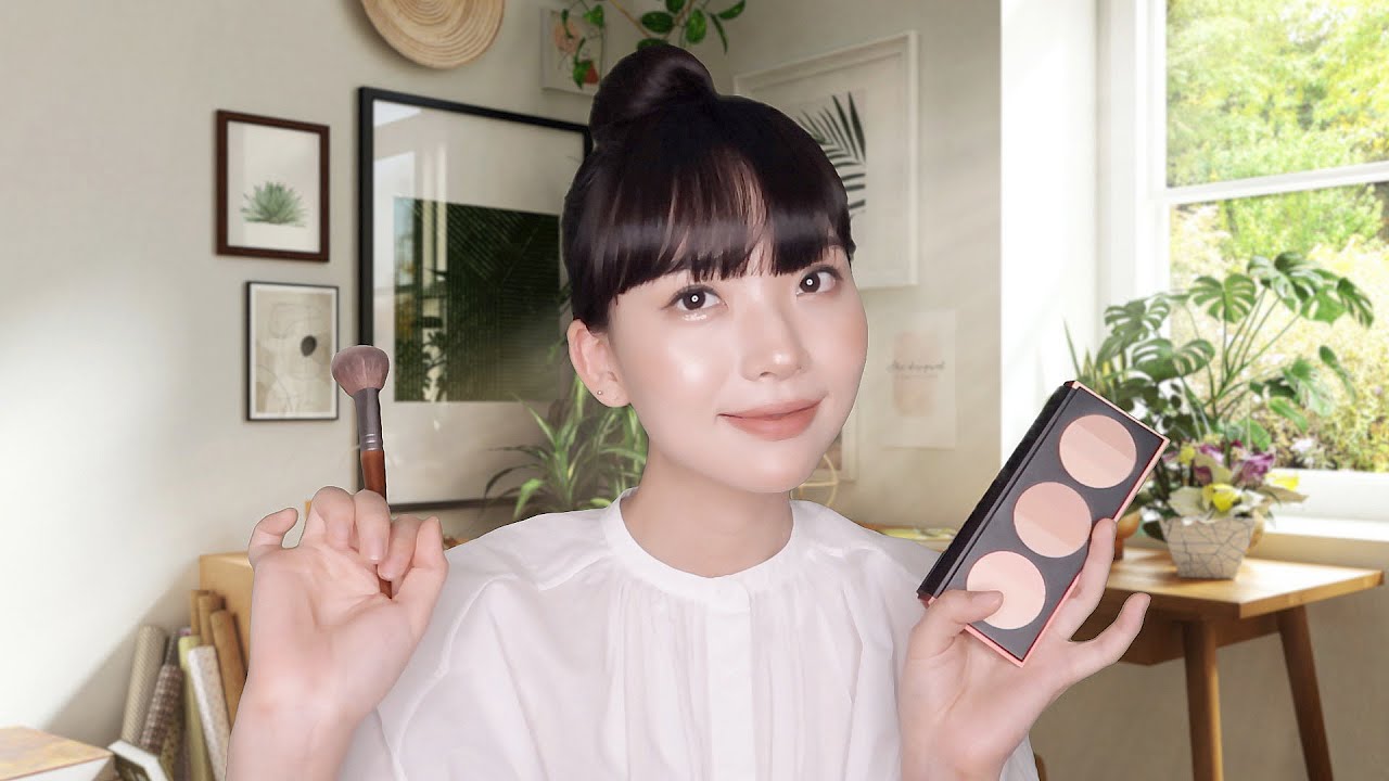 АСМР (русские субтитры) Sweet Girl Does Your Makeup For Date