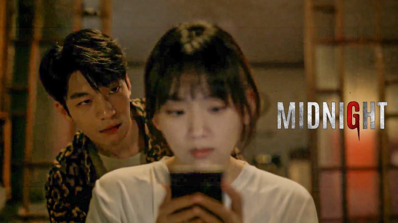 بنت صماء بتشوف سفاح بالصدفة فبيقرر يطاردها | ملخص فيلم Midnight