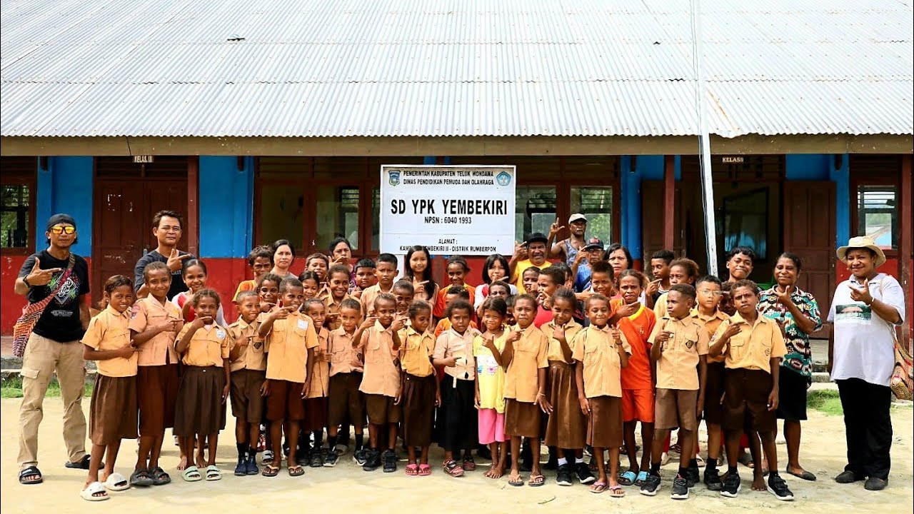 KUNJUNGAN KERJA & MONITORING.KETUA PSW TELUK WONDAMA KE SEKOLAH Y P K di  BEBERAPA DISTRIK