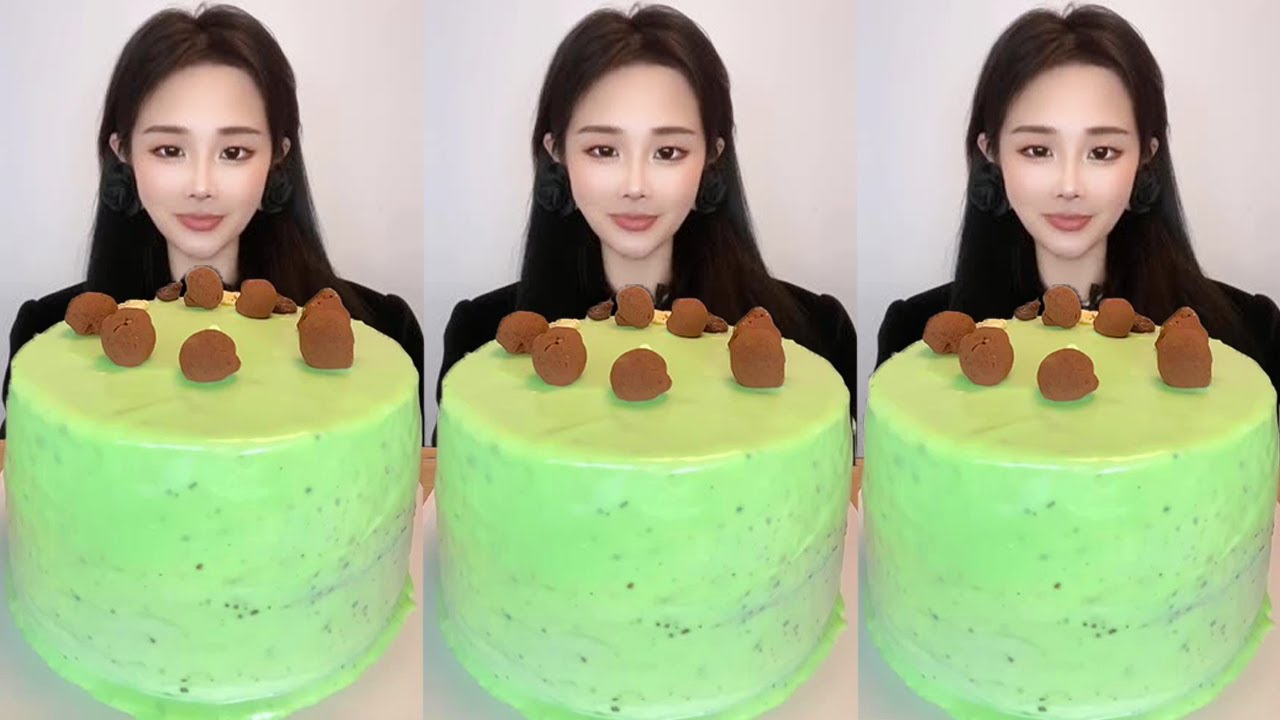 Asmr🍰Eating Chocolate Pistachio Layer Cake🍰 (Soft And Waxy Sound) 크림 먹방 Mukbang Satisfying