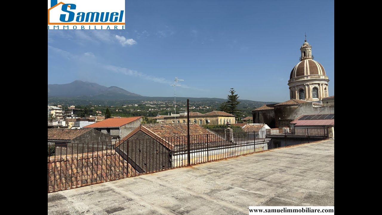 Giarre, palazzetto storico a 100 mt dal Duomo (CT) cod. 1070