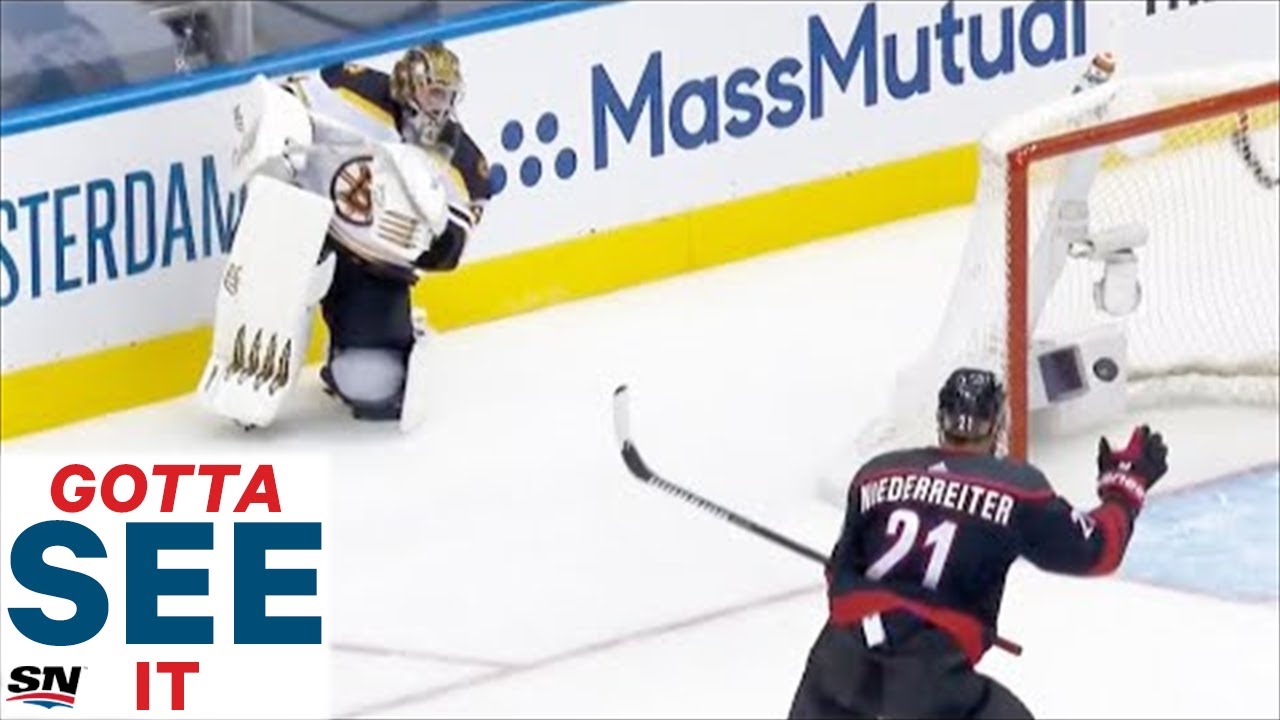 GOTTA SEE IT: Jaroslav Halak&rsquo;s Blunder Gift Wraps Easy Goal To Nino Niederreiter