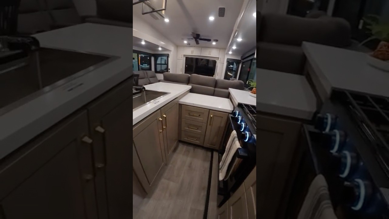 HUGE space in a more affordable fifth wheel RV! 2026 Jayco Eagle 335LSTS.