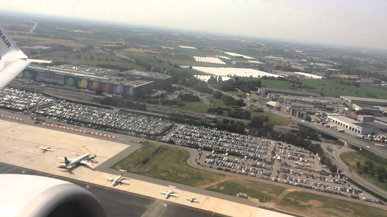 Decollo aereo take off from Bergamo