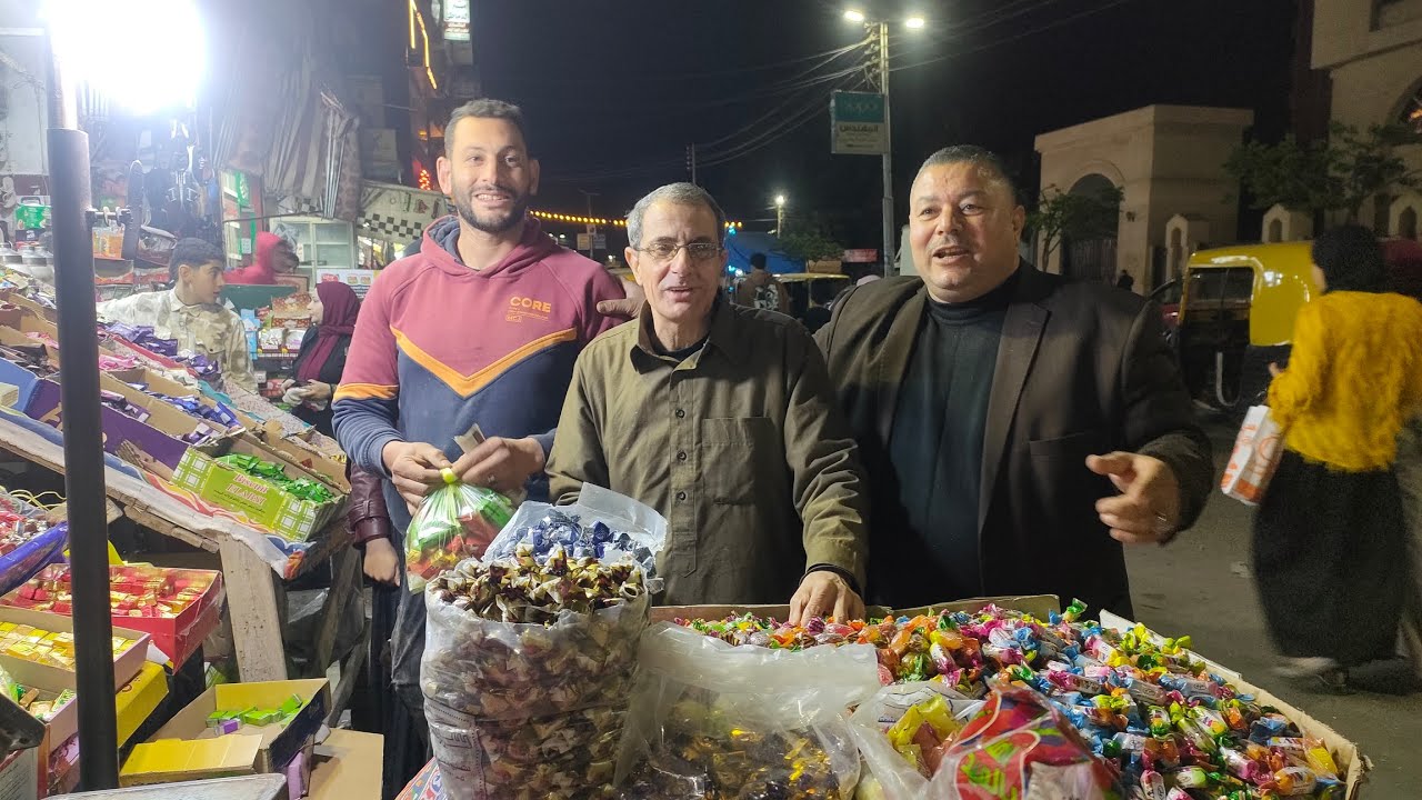 السوق النهاردة مليان شوكولاتة 🍫🍬الناس استغلت الطماطم 🍅 و بتشترى شوكولاتة 🍫🍬
