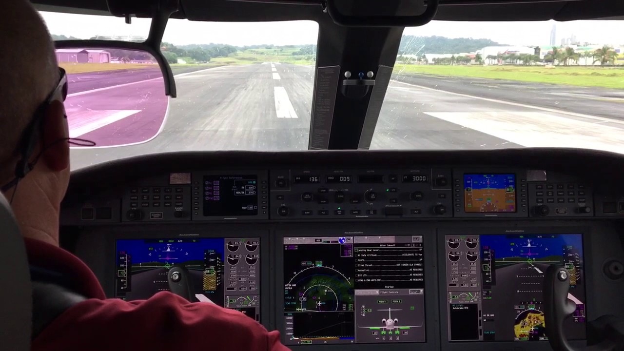 Cockpit view:  Gulfstream G280 departing Albrook Airport, Panama MPMG