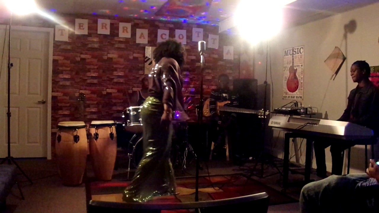 Somewhere in the hills ~ Cover Performance #Tosinger