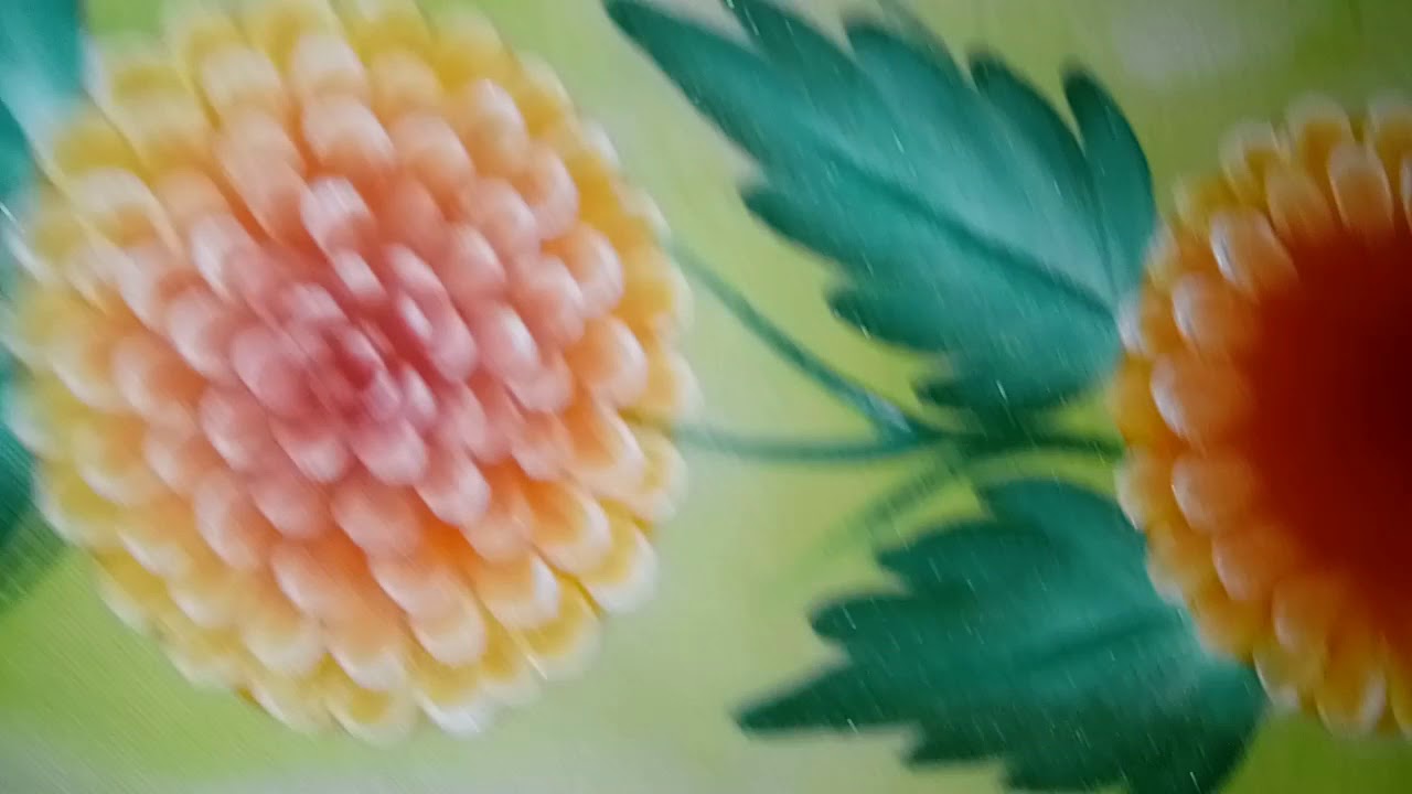 Pintando cempasúchil con Alfre Severo.