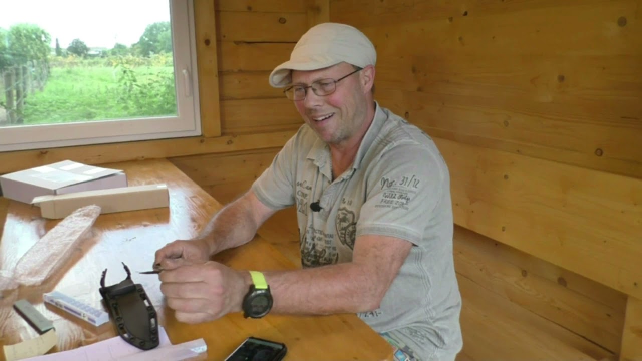 APO-1S Review und Test , Survival Lilly`s Messer