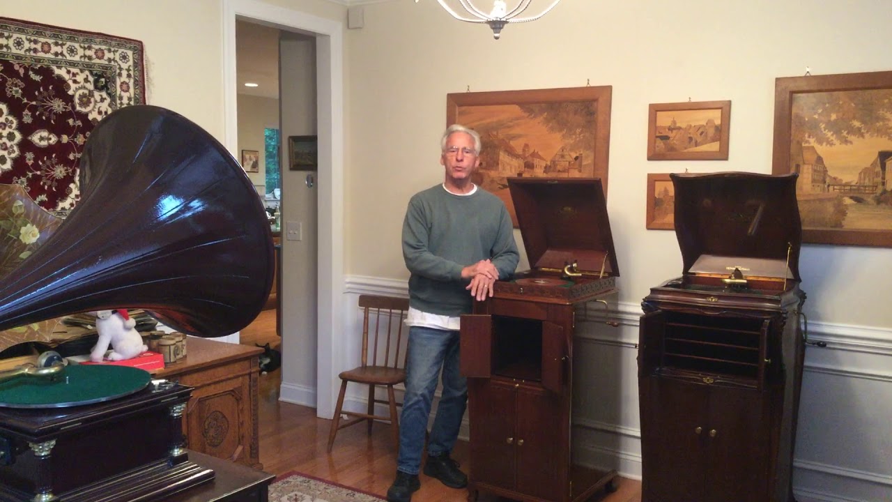 320.  How to the remove the internal horn from a cabinet phonograph