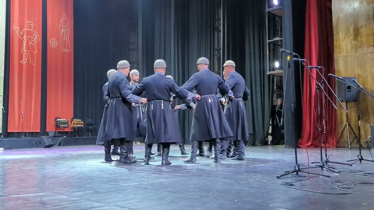 Svan ritual song with round dance